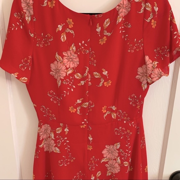 Red Floral Mini Dress with Flutter Sleeves & Ruffle Hem by BB Dakota - Size 6 - Picture 10 of 14